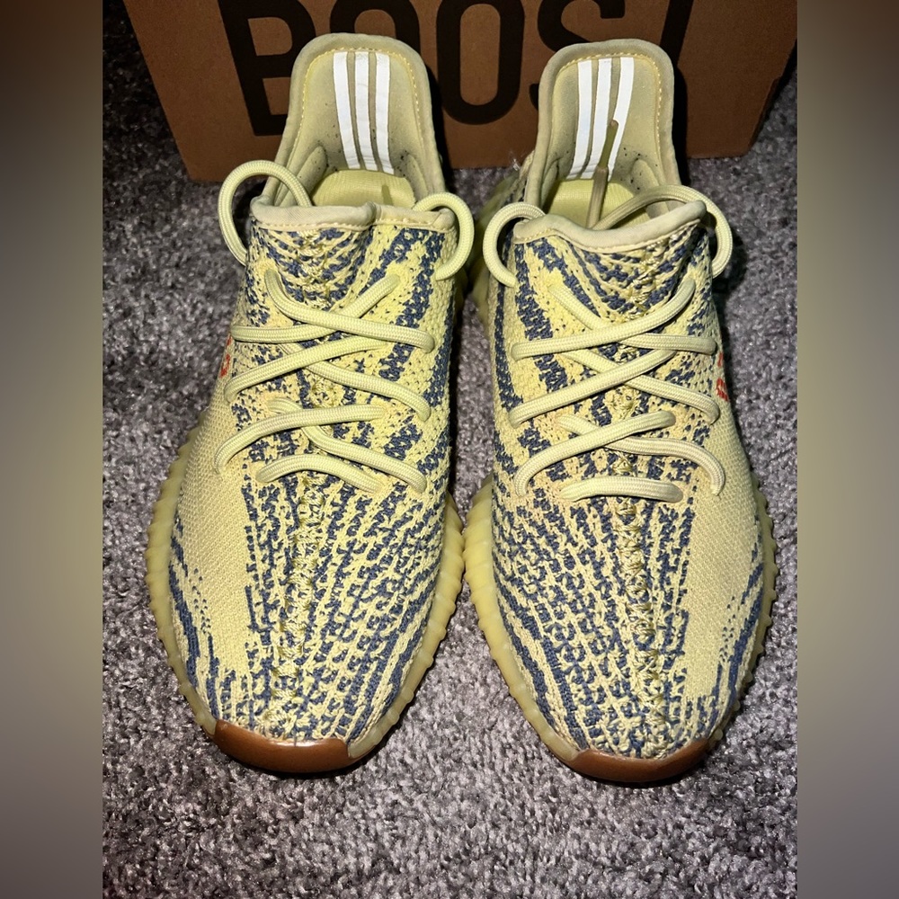 Yeezy Boost 350 Men’s size 6 woman’s 5